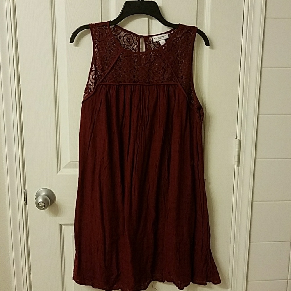 Red maternity dress